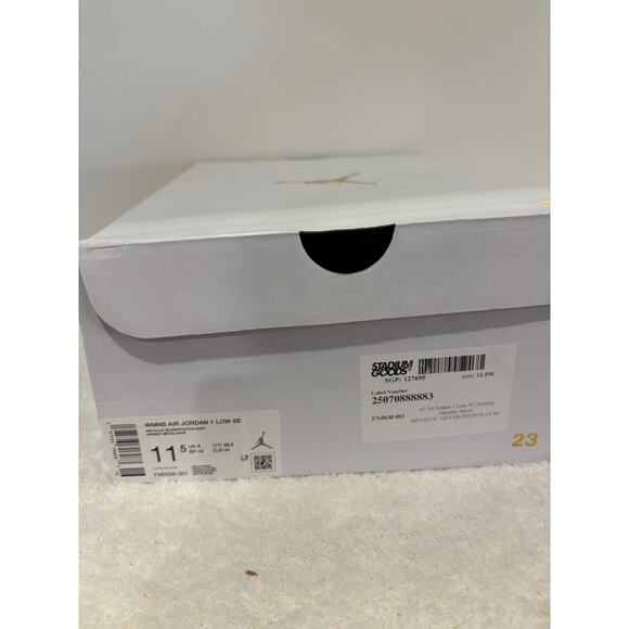 NWT Nike Jordan Air 1 Low SE Sneakers Metallic Silver/Photon Dust Women's 11.5 - Picture 8 of 8